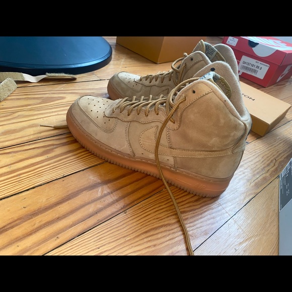 Nike Air Force 1 High ‘flax’ - Picture 4 of 8